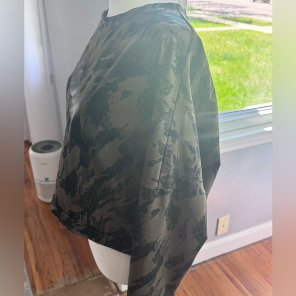 WOMENS PUMA REBEL CROPPED CREW SWEATSHIRT - Picture 5 of 7